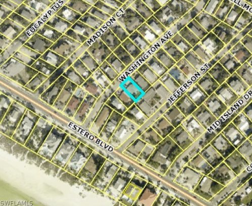 130 Washington Ave, Fort Myers Beach, FL 33931-3732