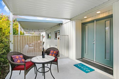 214 Lei Dr, Palm Springs, CA 92264-0501