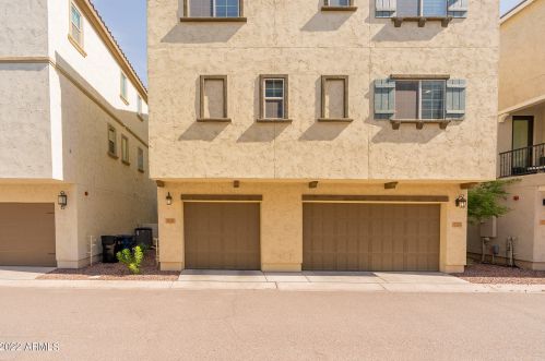 1720 Dogwood Ln, Gilbert AZ  85295-6042 exterior