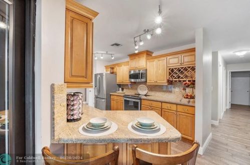 21044 Shady Vis Ln, Boca Raton FL  33428-1156 exterior