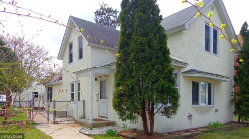 564 Charles Ave, Saint Paul, MN 55103-1912