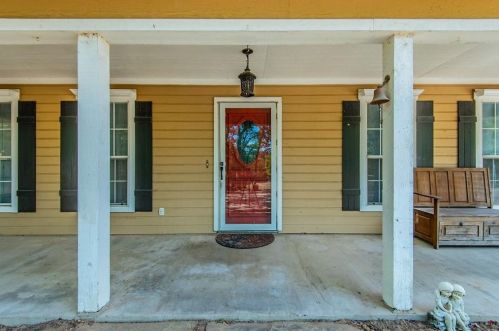 206 Hoover Rd, Burleson, TX 76028-3236