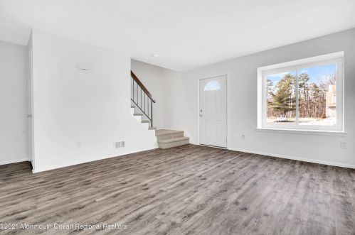 716 Sandra Pl, Bricktown NJ 08724-7047 exterior