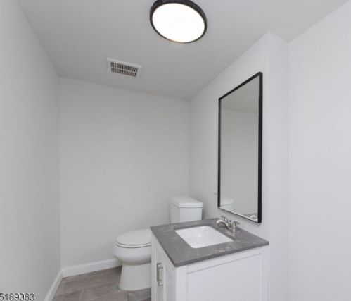 24 Shadow Ln, Berkeley Heights NJ  07922-1816 exterior