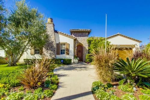 810 Alameda Blvd, San Diego CA  92118-2409 exterior