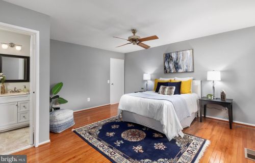 2271 Wheelwright Ct, Herndon VA  20191-2337 exterior