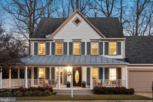 6827 Bluecurl Cir, Springfield, VA 22152-3114