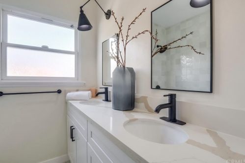 325 Cherry St, Brea CA  92821-6526 exterior