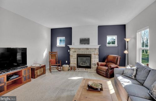 15 Waverly Ln, Carlisle PA  17015-7119 exterior