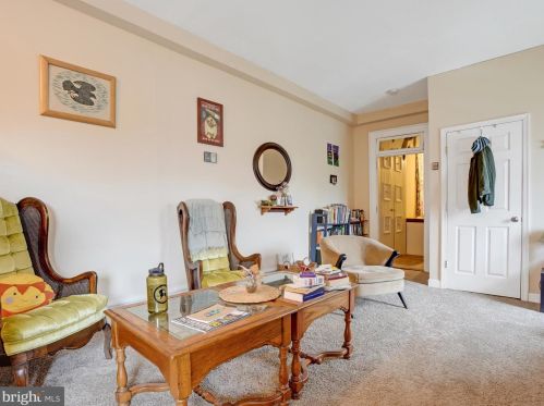 365 College Ave, Lancaster PA 17603-3319 exterior