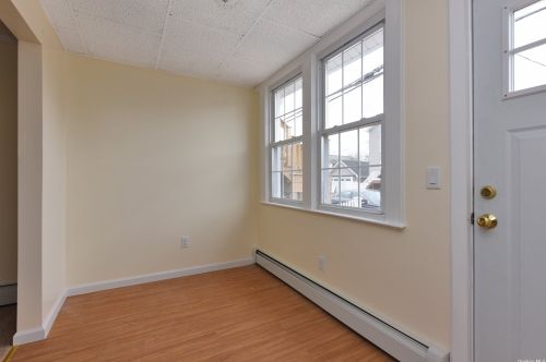44 West Blvd, East Rockaway, NY 11518-2520