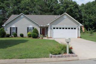 423 Glensprings Dr, Fletcher, NC 28732-9269