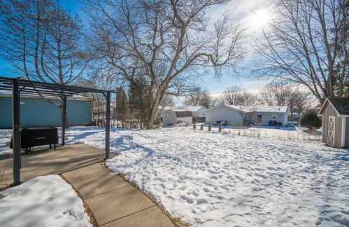 1513 Madison St, Waukesha, WI 53188-4905