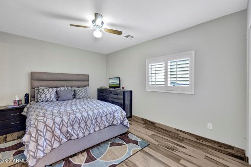 5019 Paradise Ln, Glendale AZ  85306-2655 exterior