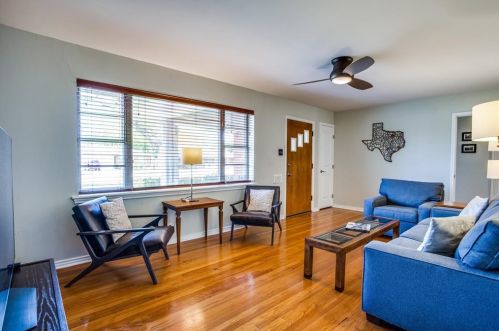 406 Frances Way, Richardson TX  75081-4206 exterior