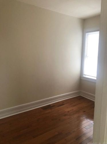 236 Bond St, Bridgeport CT  06610-2201 exterior