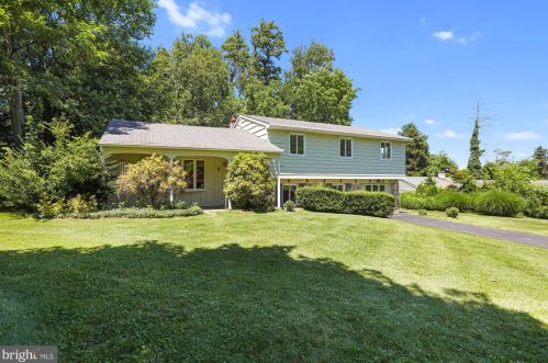 6 Serene Ln, Yardley, PA 19067-3041