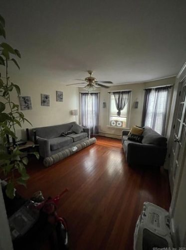 65 Roberts St, New Britain CT  06051-3415 exterior