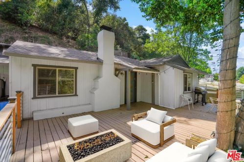 3985 Alta Mesa Dr, North Hollywood CA  91604-4010 exterior