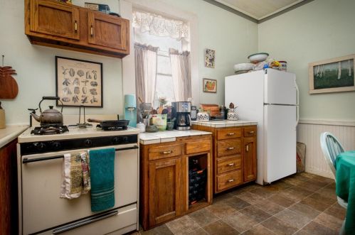 214 Depot St, Grass Valley CA  95945-6827 exterior