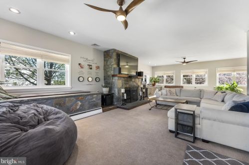 388 Bishop Hollow Rd, Newtown Square PA  19073-3901 exterior