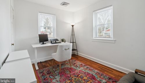 71 7th Ave, Collegeville PA  19426-2107 exterior