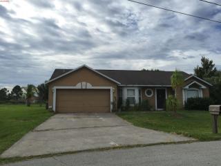 702 Toulon Dr, Kissimmee FL  34759-7020 exterior