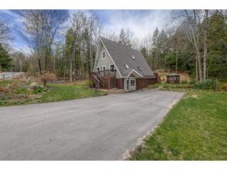 238 Normand Rd, Goffstown NH  03045-2358 exterior