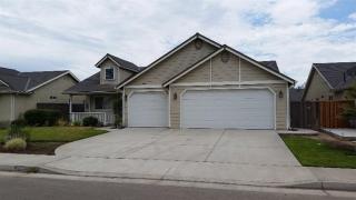 1089 Saffron St, Hanford, CA 93230-8578