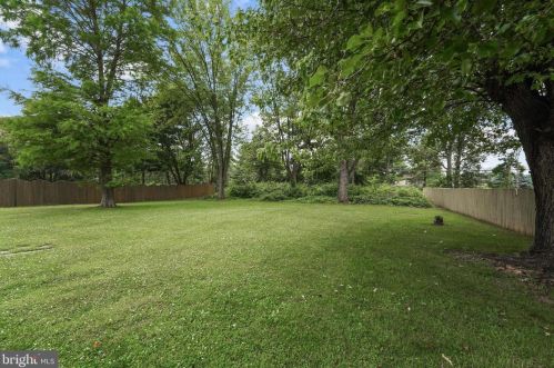 1351 Westminster Dr, Downingtown PA  19335-3655 exterior