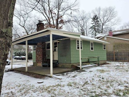 76 Panamoka Trl, Panamoka, NY 11961-2268
