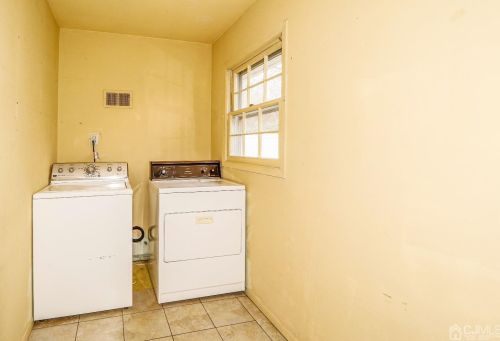 4 Cymbeline Dr, Old Bridge NJ  08857-2704 exterior