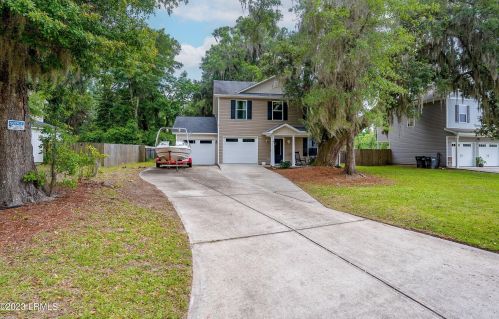 9 Mint Farm Dr, Beaufort, SC 29906-8983