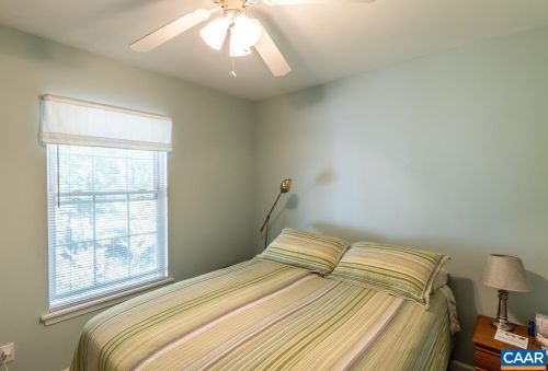 287 Jefferson Dr, Bybee VA 22963-3212 exterior