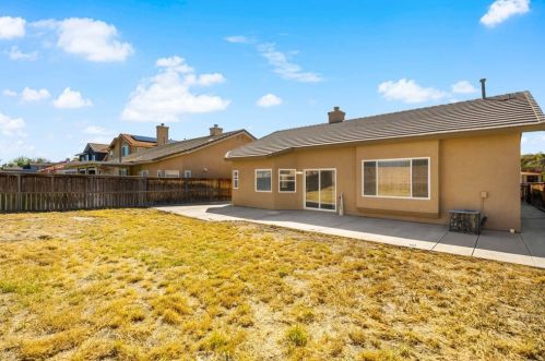 1635 Western Village Dr, San Jacinto CA  92583-6302 exterior