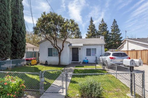 141 Foss Ave, San Jose, CA 95116-2503