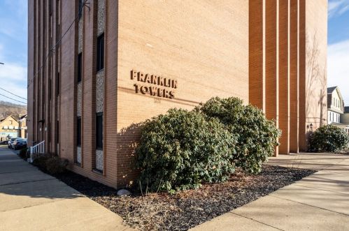 1326 6th Ave, Beaver Falls, PA 15010-4265