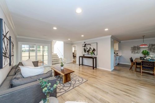 402 Westchester Pl, Fullerton CA  92835-2705 exterior