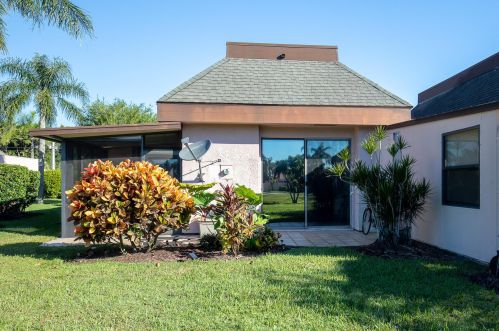 3308 Sandpiper Cir, Port Saint Lucie FL  34952-6102 exterior