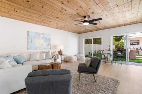 6464 Firmament Ave, Van Nuys CA  91406-6218 exterior