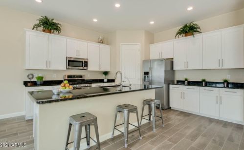 4926 Quiet Way, Gilbert AZ  85298-0648 exterior