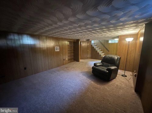 504 Church St, Charles Town WV  25414-1314 exterior