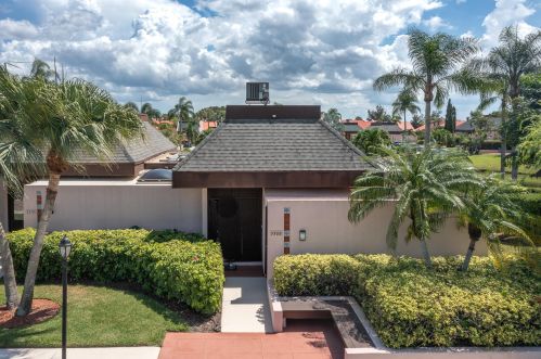 3308 Sandpiper Cir, Port Saint Lucie FL  34952-6102 exterior