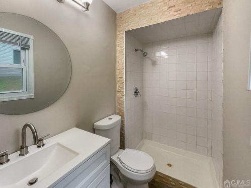 21 Morningside Dr, Old Bridge NJ  08857-2713 exterior