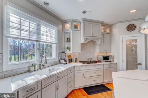 18292 St Georges Ct, Leesburg VA  20176-7421 exterior