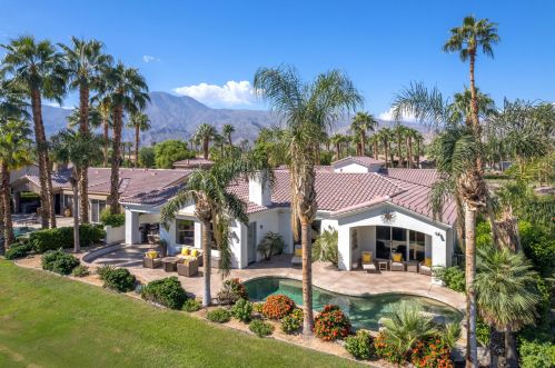 56430 Muirfield Vlg, La Quinta CA  92253-7648 exterior