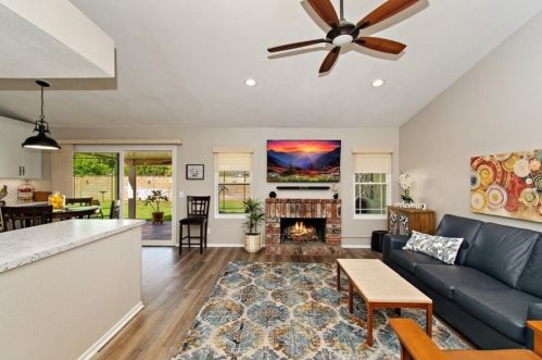 11537 Rancho Del Oro Dr, Riverside, CA 92505-3582