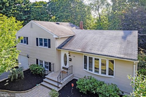 75 Jensen St, East Brunswick, NJ 08816-2850