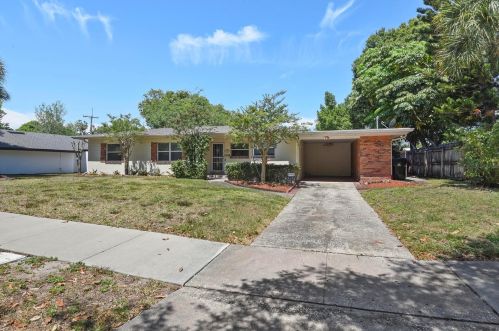 1222 Silverstone Ave, Orlando, FL 32806-1867