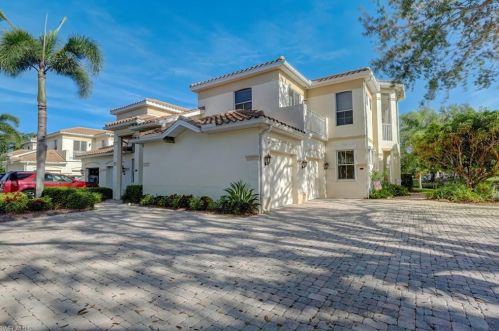 9091 Las Maderas Dr, Bonita Springs, FL 34135-2821